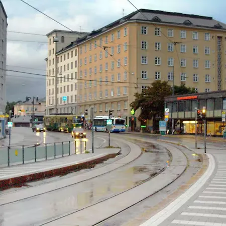 Guestfirst Aurora Space-themed Escape Apartment *