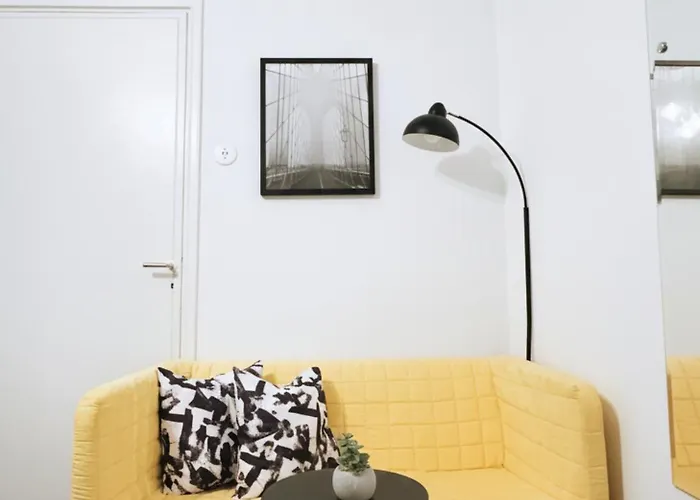 Guestfirst Aurora Space-themed Escape Appartamento