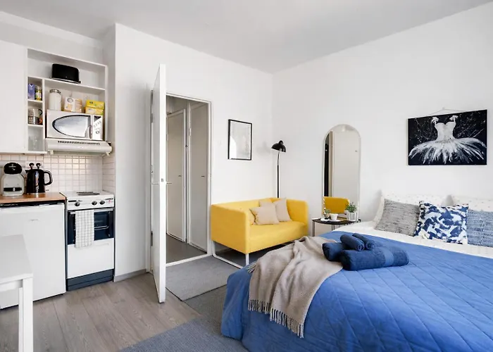 Apartment Guestfirst Aurora Space-themed Escape *