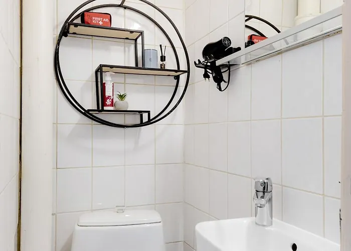 Guestfirst Aurora Space-themed Escape Apartment