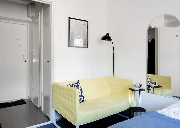 Apartment Guestfirst Aurora Space-themed Escape