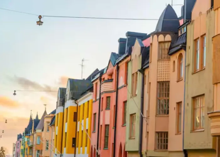 Guestfirst Aurora Space-themed Escape