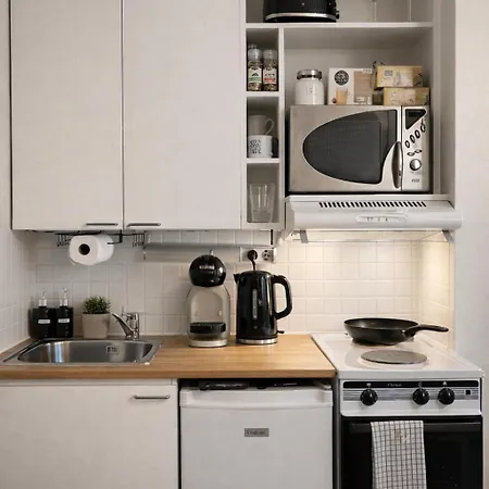 Guestfirst Aurora Space-themed Escape Ελσίνκι