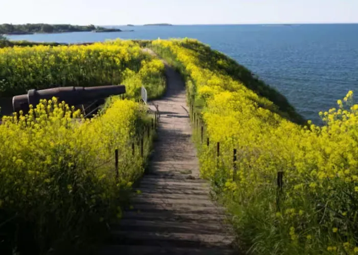 Guestfirst Aurora Space-themed Escape Διαμέρισμα